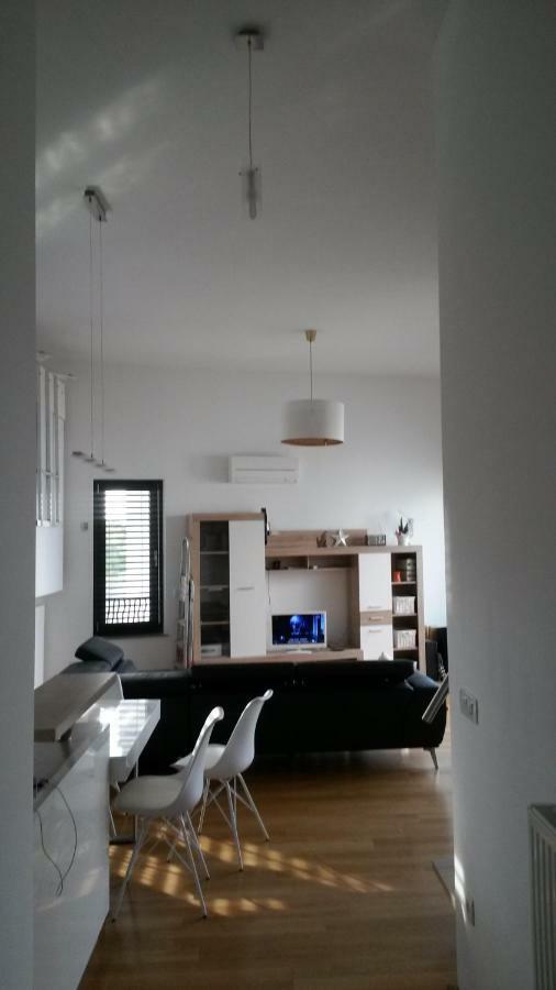 Apartment Morski Cvet 科佩尔 外观 照片